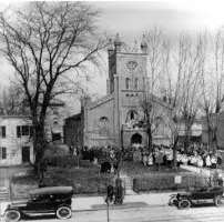 The Christ Church is the oldest Episcopal Church i The Christ Church is the oldest Episcopal Church in the city. It has hosted famous worshippers such as presidents James Madison and James Monroe, and